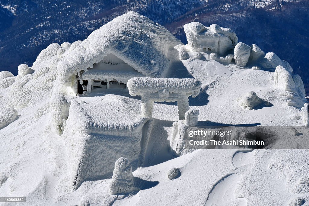 Plumes Rise From Snow-Covered Mount Ontake 3 Months After Tragedy