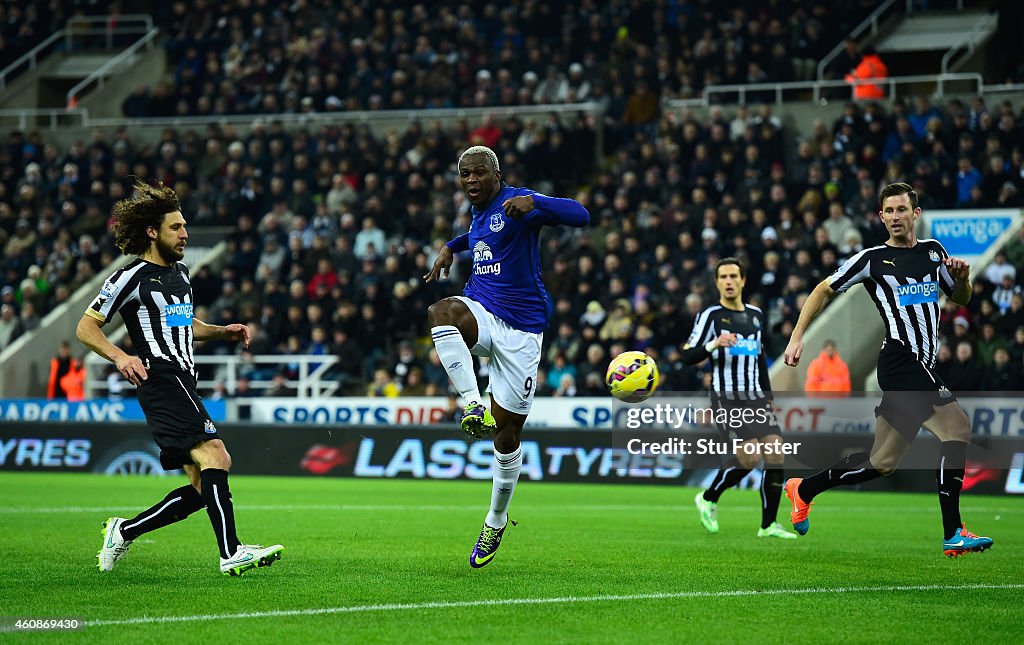 Newcastle United v Everton - Premier League