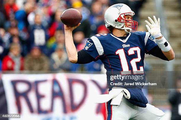 Tom Brady of the New England Patriots passes the ball during the first quarter against the Buffalo Bills at Gillette Stadium on December 28, 2014 in...