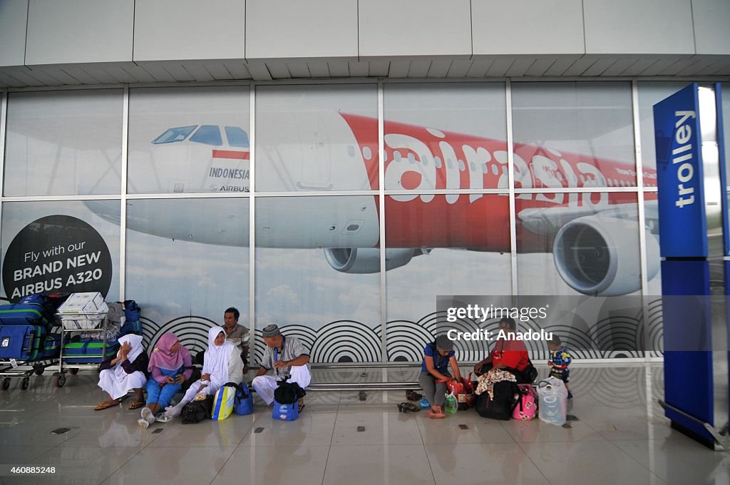 AirAsia plane missing in Indonesia