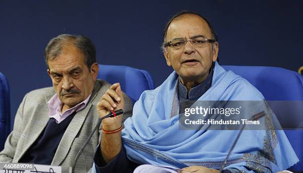 Union Finance Minister Arun Jaitley along with Union Rural Development and Panchayati Raj Birender Singh addressing a press conference after a...