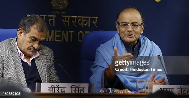 Union Finance Minister Arun Jaitley along with Union Rural Development and Panchayati Raj Birender Singh addressing a press conference after a...
