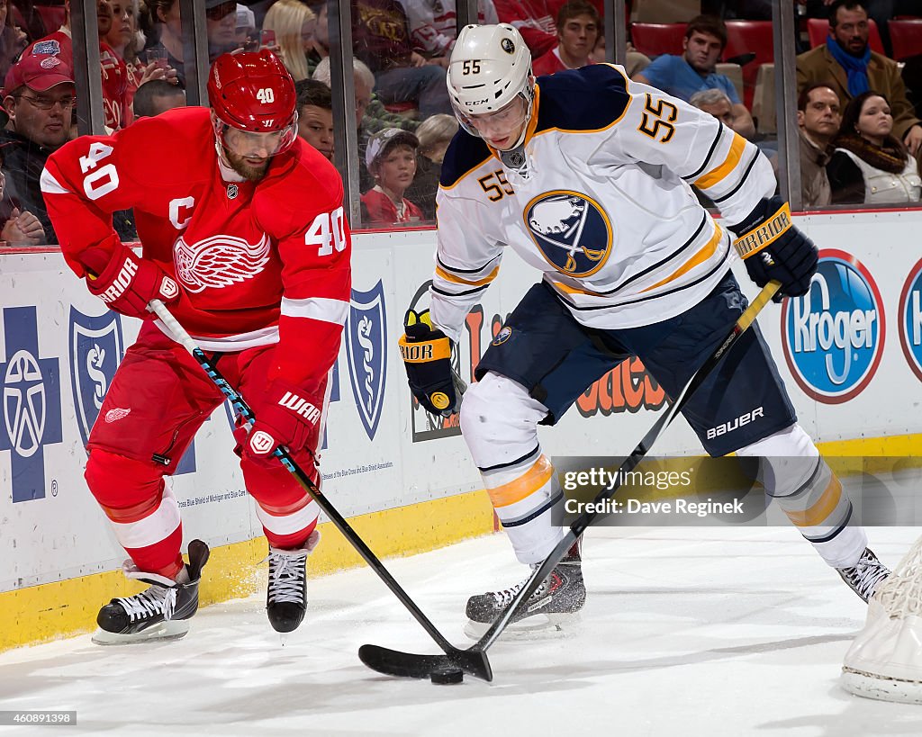 Buffalo Sabres v Detroit Red Wings