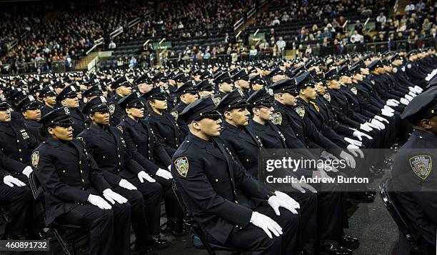 Metro Pd Graduation Police Graduation Photos and Premium High Res Pictures - Getty Images