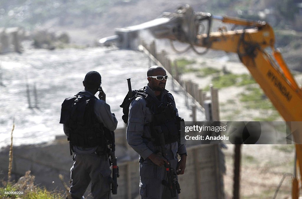 Israeli bulldozers destroy houses of two Palestinians in Jerusalem