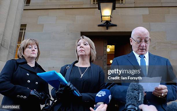 Julie Reece Debbie Essery Photos and Premium High Res Pictures - Getty Images