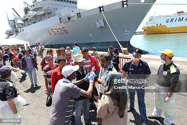 Operation "Mare Nostrum", 1044 immigrants from North Africa via Sicily who landed at the port of Salerno.