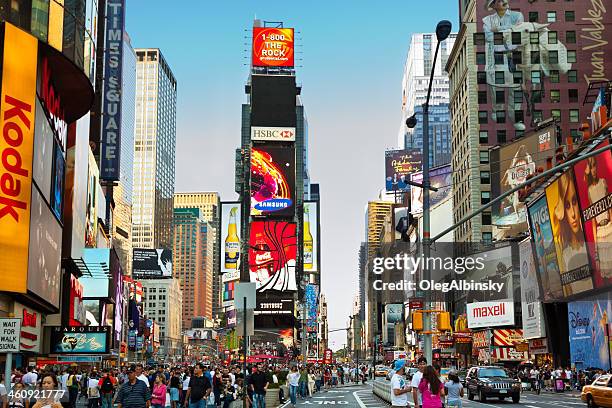 times square, manhattan, new york. - hotel plaza manhattan stock pictures, royalty-free photos & images