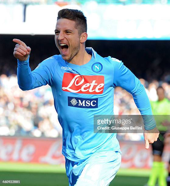 Dries Mertens of Napoli celebrates after scoring the opening goal during the Serie A match between SSC Napoli and UC Sampdoria at Stadio San Paolo on...