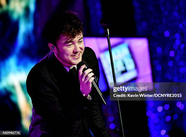 Jake Roche Singer 13 Jake Clark Singer Stock Photos, High-Res Pictures, and Images ...