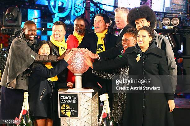 Alek Wek, Sonam Lama, Jencarlos Canela, Nykhor Paul, IRC President and CEO David Miliband, Mayor of New York City Bill de Blasio, Chirlane McCray,...