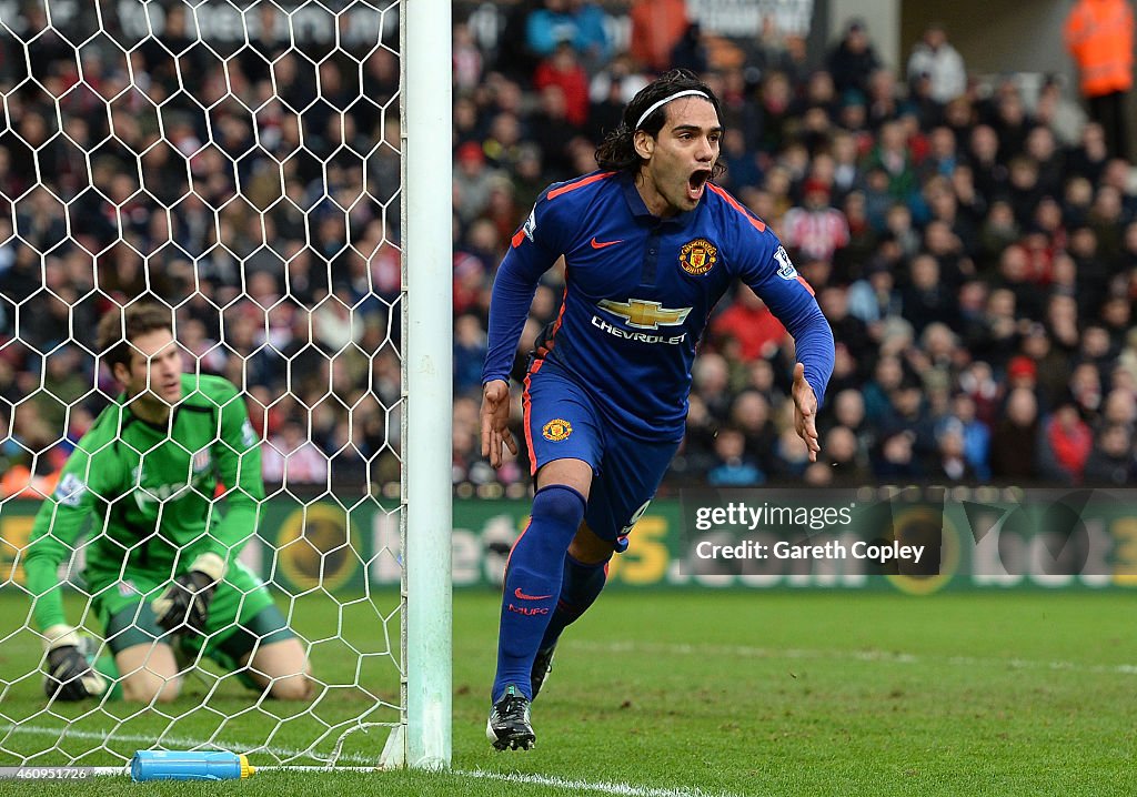 Stoke City v Manchester United - Premier League