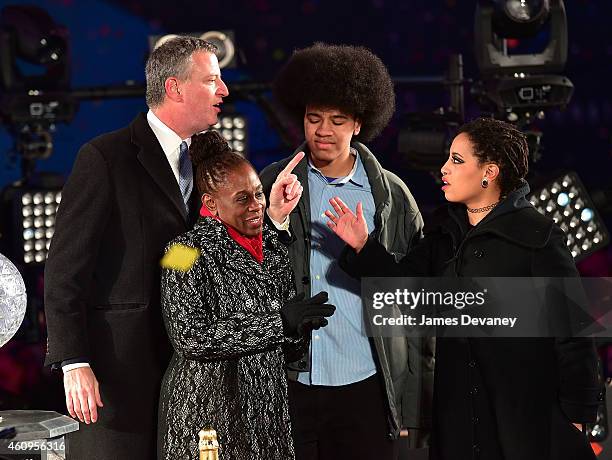 New York City Mayor Bill de Blasio, Chirlane McCray, Dante De Blasio and Chiara De Blasio attend New Year's Eve 2015 in Times Square on December 31,...