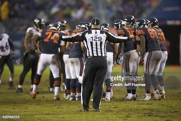 Rear view of NFL umpire Bill Schuster making call during Chicago Bears vs Baltimore Ravens game at Soldier Field. Chicago, IL CREDIT: Jeff Haynes