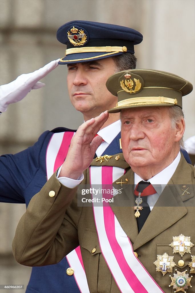 Spanish Royals Celebrate New Year's Military Parade 2014