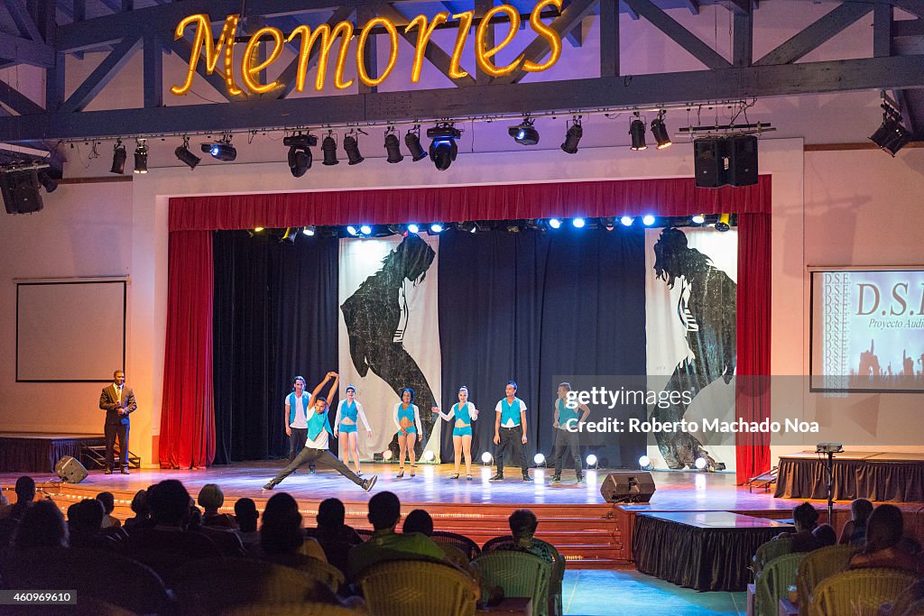 Entertainment show: Michael Jackson impersonator in the...