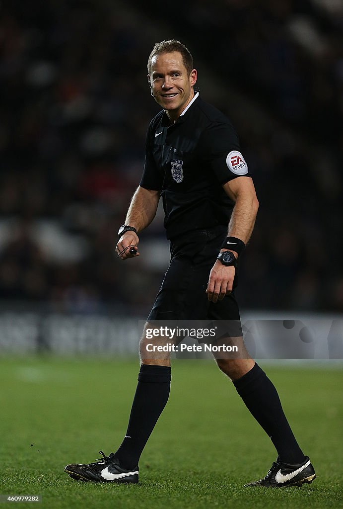 MK Dons v Chesterfield - FA Cup Second Round