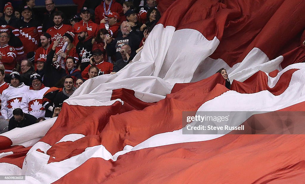 Team Canada beats Team Denmark 8-0 in the quarter final round of the IIHF World Junior Hockey Tournament