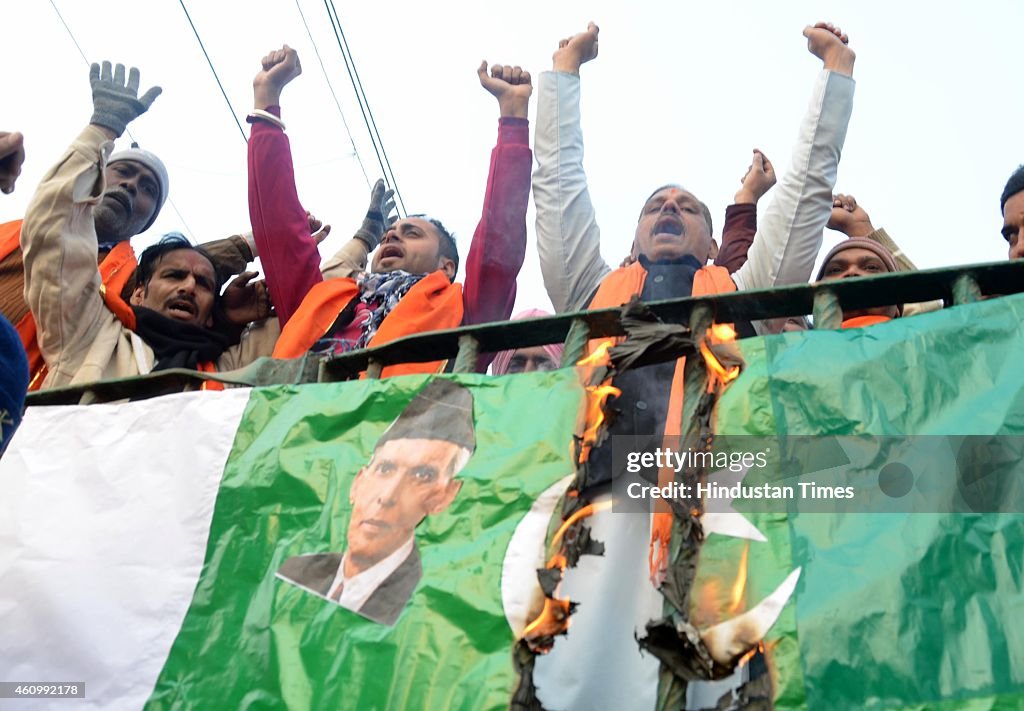 Shiv Sena Activists Protest Against Pakistan In Amritsar