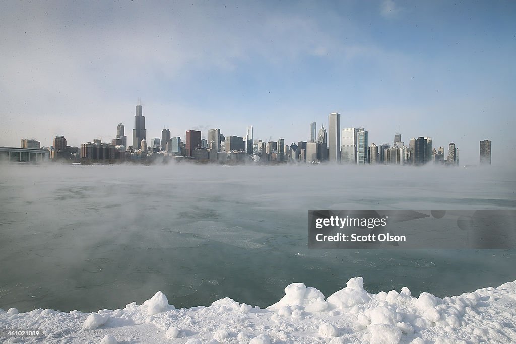 Sub-Zero Temperatures Put Chicago Into Deep Freeze