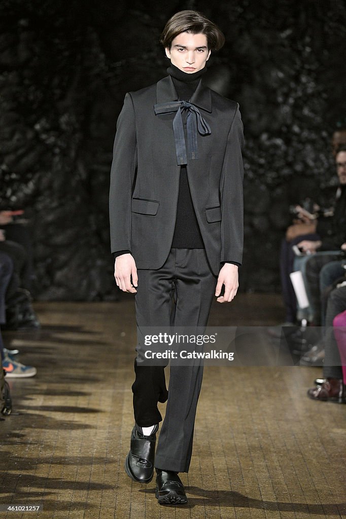 Xander Zhou - Mens Fall 2014 Runway - London Menswear Fashion Week