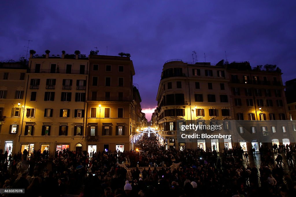 New Year Retail Economy As Euro Slides To Weakest Since 2006