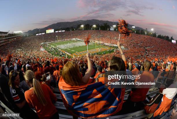 General view of the 2014 Vizio BCS National Championship Game between the Florida State Seminoles and the Auburn Tigers at the Rose Bowl on January...