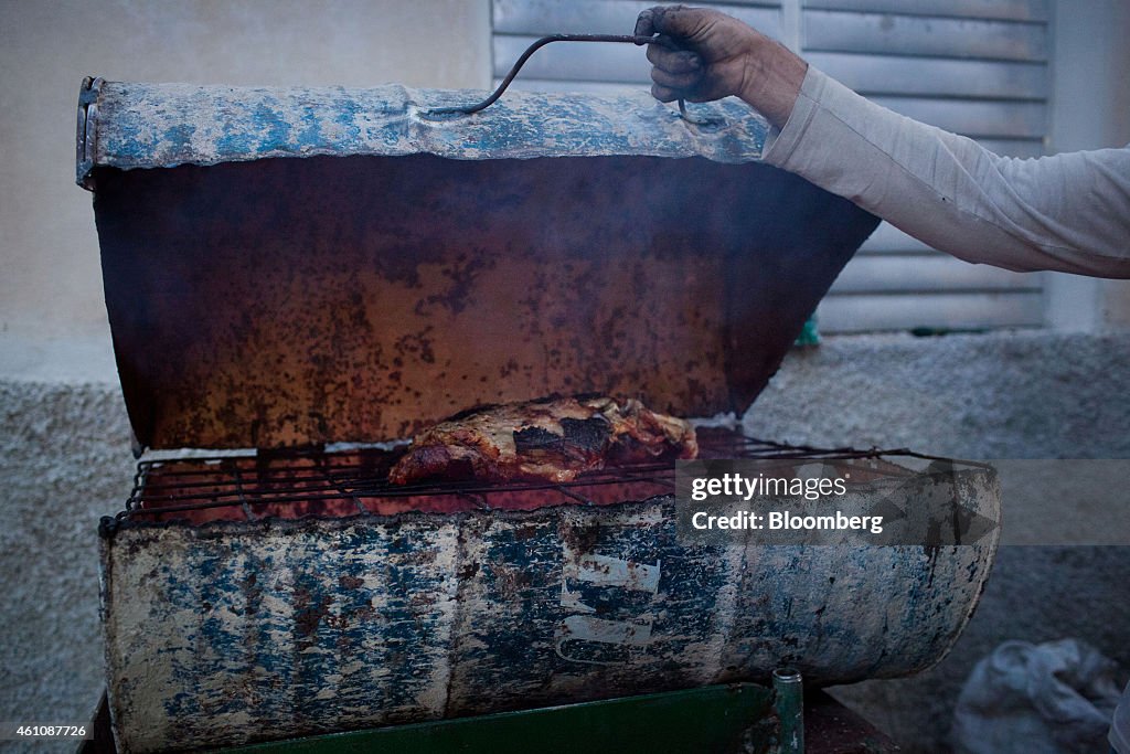 Hopeful Cubans Raise Glasses To Year Of Change