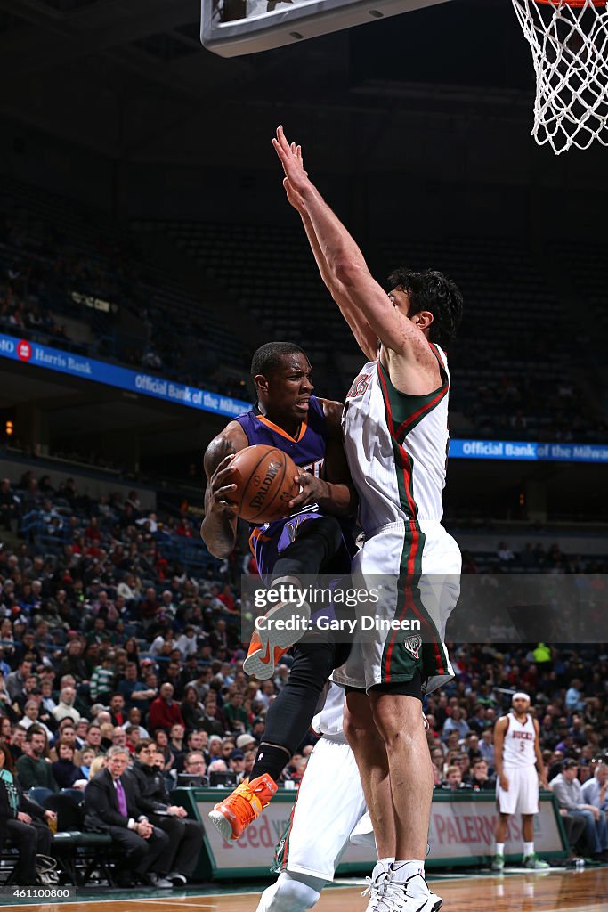 Phoenix Suns vs Milwaukee Bucks