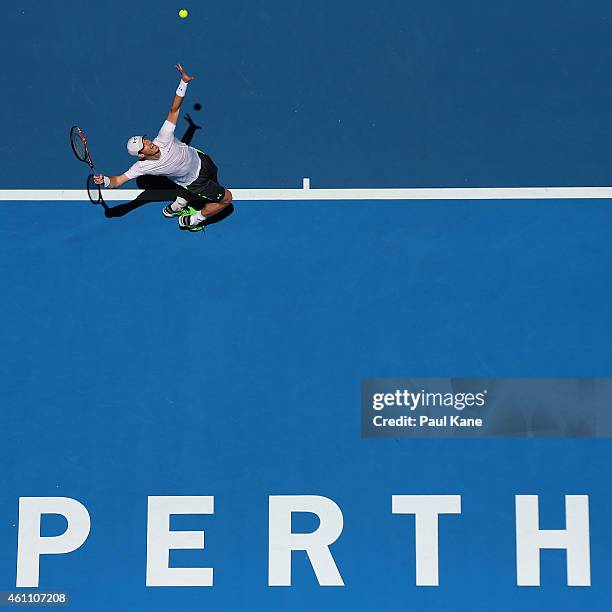 Andy Murray of Great Britain serves in his match against Jerzy Janowicz of Poland during day four of the 2015 Hopman Cup at Perth Arena on January 7,...