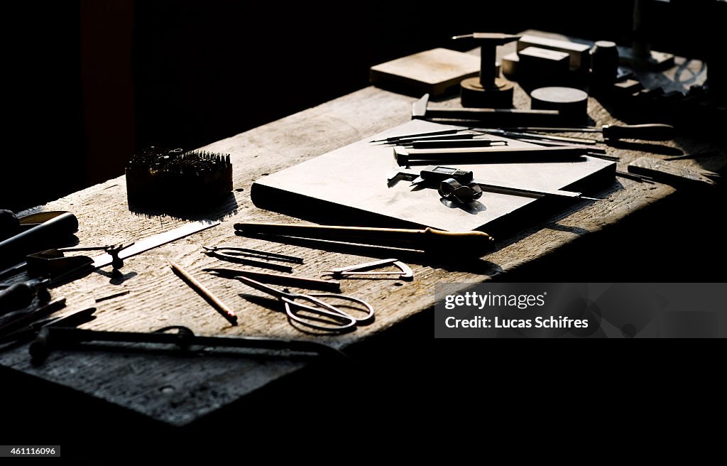 A jeweler at work