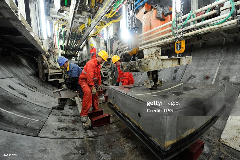 Subway tunnel under Yellow River