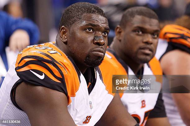 Robert Geathers of the Cincinnati Bengals sits on the sideline as the Cincinnati Bengals are defeated by the Indianapolis Colts 26-10 on January 4,...