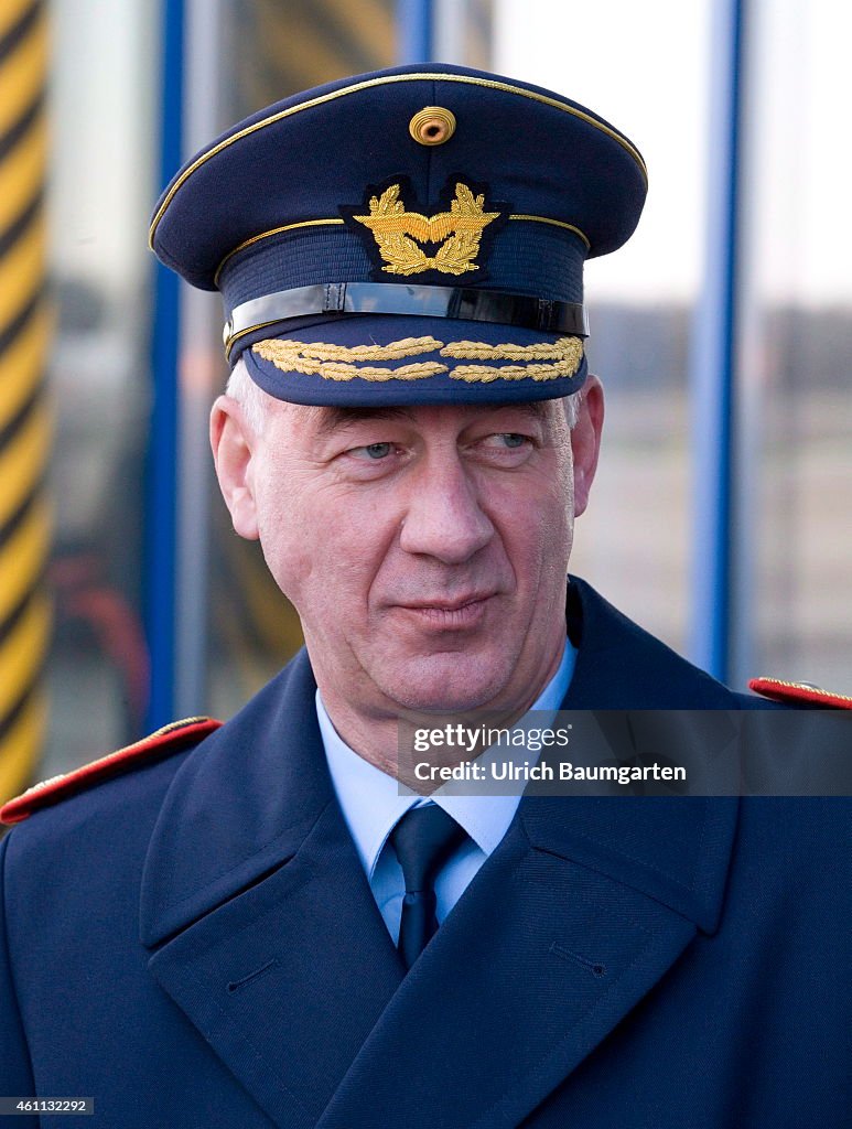 General-Major Dr. Ansgar Rieks, Aviation Office Bundeswehr.
