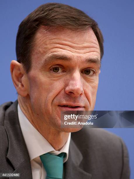 110 Spokesman For The German Foreign Ministry Stock Photos High Res 110-spokesman-for-the-german-foreign-ministry-stock-photos-high-res