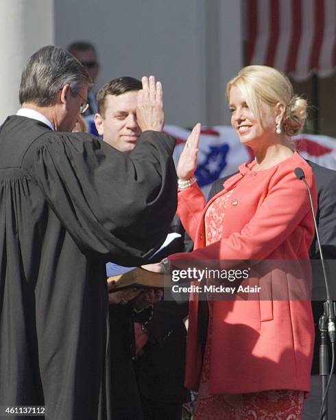 January 6, 2015: Florida Attorney General Pam Bondi takes the oath of office at the inaugural of Florida Governor Rick Scott at the Historic Florida...