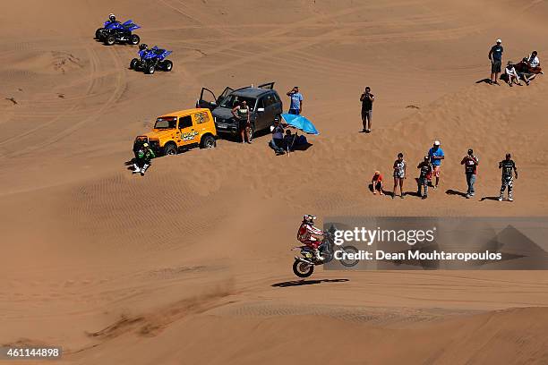 Helder Rodrgiues of Portugal riding for Team HRC CRF450Rally Honda competes during day 4 of the Dakar Rallly on January 7, 2015 between Chilecito in...