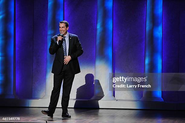 Actor Robert Riggle Rob Riggle Photos and Premium High Res Pictures - Getty Images