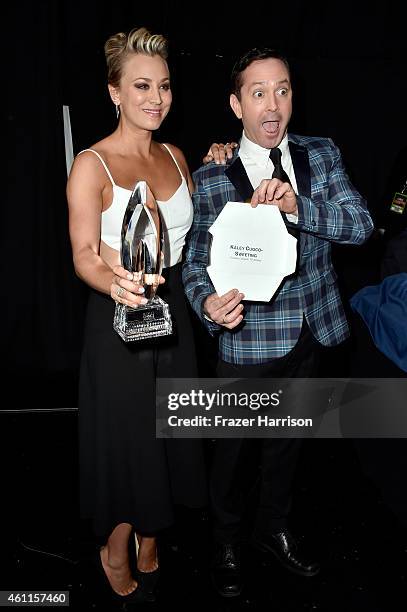 Actress Kaley Cuco-Sweeting and actor Thomas Lennon attend the The 41st Annual People's Choice Awards at Nokia Theatre LA Live on January 7, 2015 in...