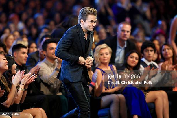 Recording artist Hunter Hayes accepts the award for Favorite Male Country Artist during The 41st Annual People's Choice Awards at Nokia Theatre LA...