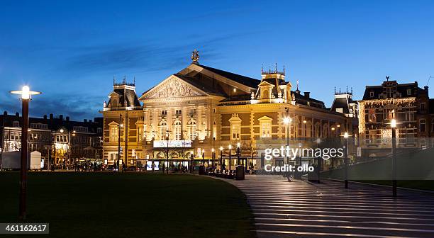 illumination royal concertgebouw amsterdam - royal concertgebouw amsterdam photos et images de collection