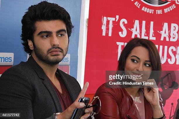 Bollywood actors Arjun Kapoor and Sonakshi Sinha during an exclusive interview for their upcoming movie Tevar at HT Media Office on January 05 New...