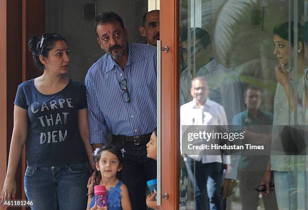 Bollywood actor Sanjay Dutt with wife Manyata and kids before leaving for Yerawada Jail to serve the remainder of his term after 14-day-long furlough...