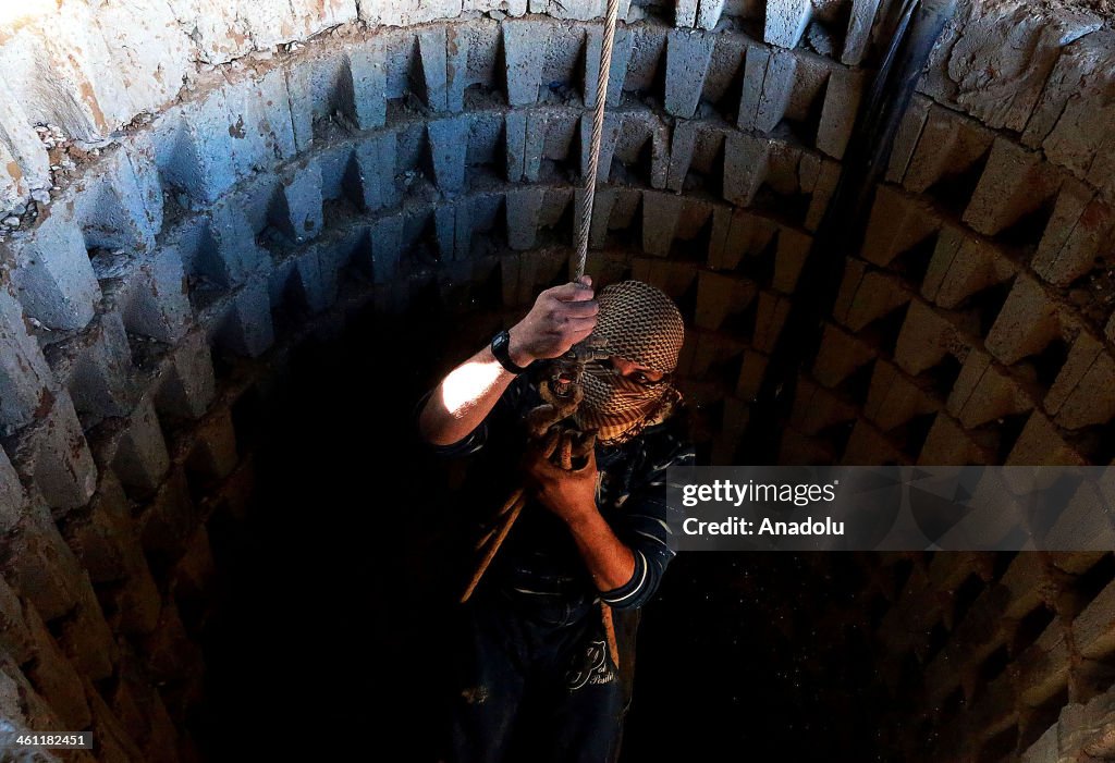 Egypt destroys Gaza tunnels
