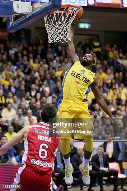 Jeremy Pargo, #4 of Maccabi Electra Tel Aviv competes with Nemanja Dangubic, #6 of Crvena Zvezda Telekom Belgrade during the Euroleague Basketball...