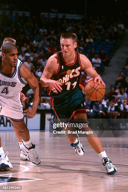 Detlef Schrempf of the Seattle Supersonics dribbles the ball circa 1998 at Arco Arena in Sacramento, California. NOTE TO USER: User expressly...