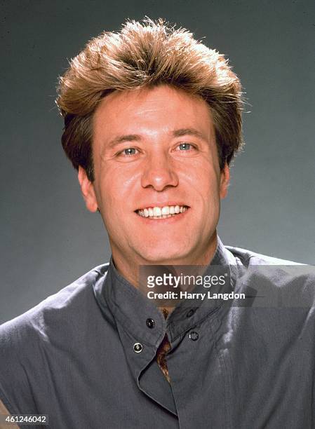Singer Robert Lamm poses for a portrait in 1984 in Los Angeles, California.