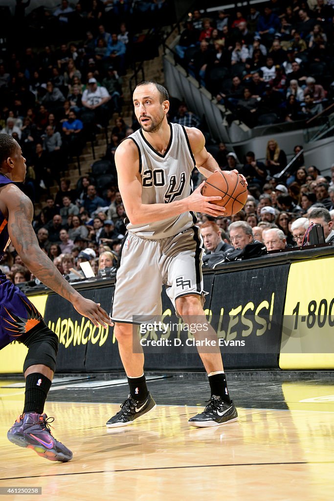 Phoenix Suns v San Antonio Spurs