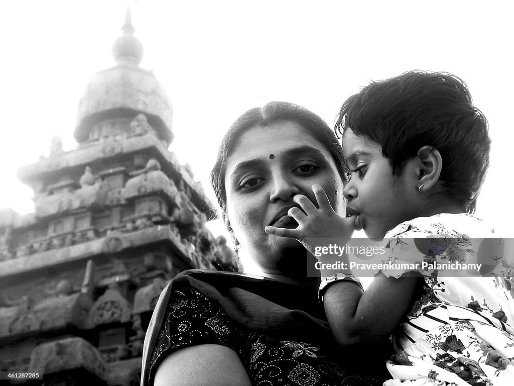 Mother and child at Mahabalipuram