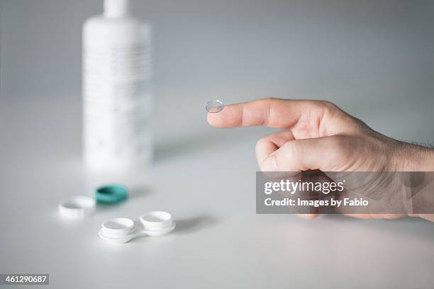 contact lens - lenti a contatto foto e immagini stock